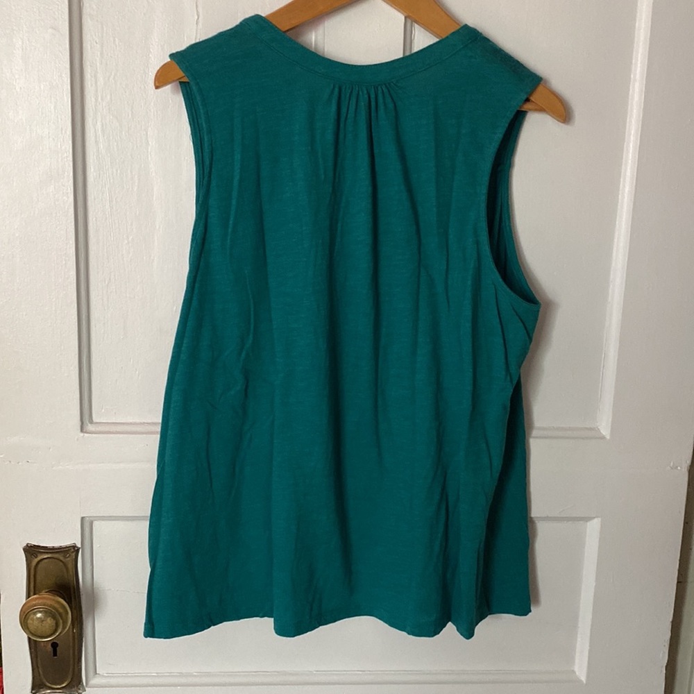 Old Navy NWT Relaxed Sleeveless Tank size XL - Picture 4 of 5